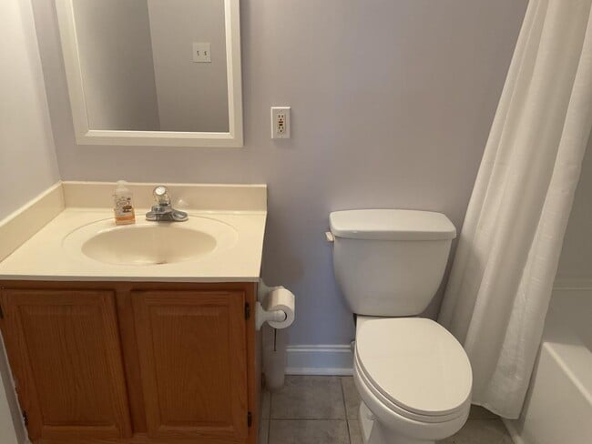 Building Photo - 3650 Farmington Pl