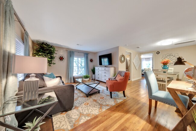 Building Photo - 4808 Woodhead St