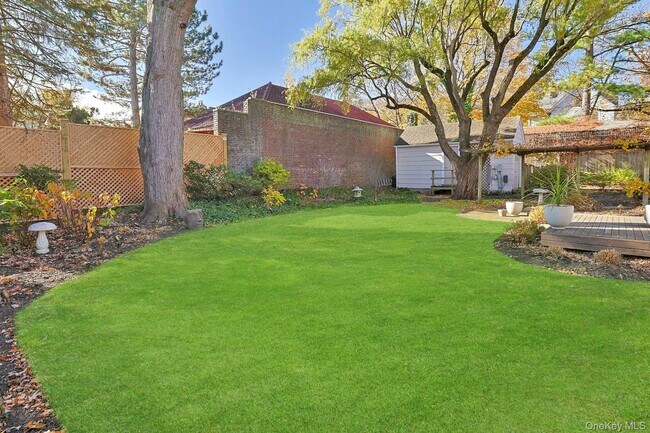 Building Photo - 9 Prall Pl