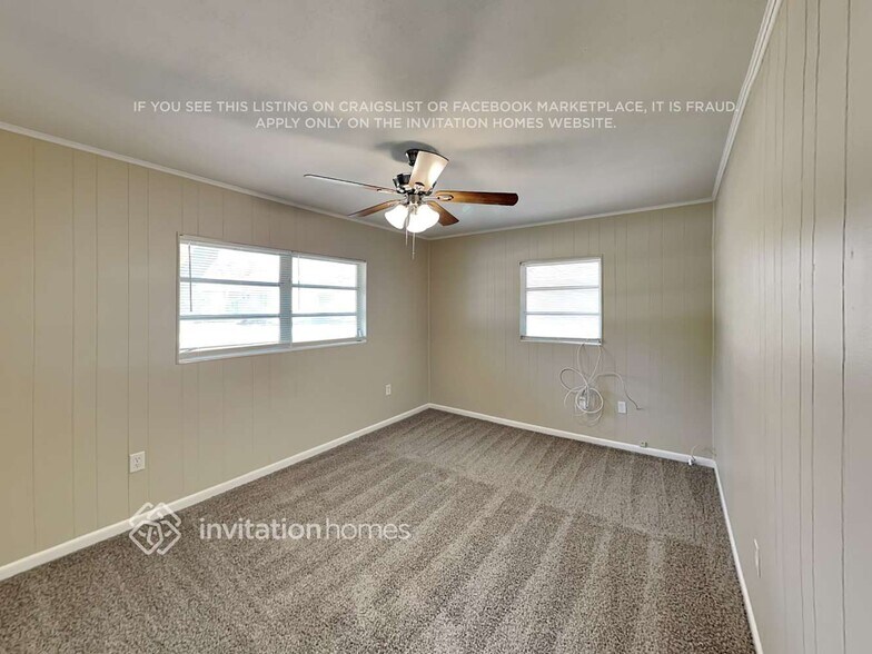 Building Photo - 2310 Sandrala Dr