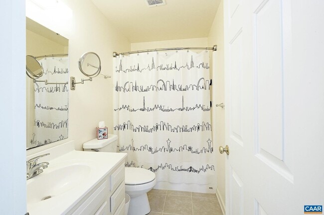 Building Photo - 11 Waterwheel Ct