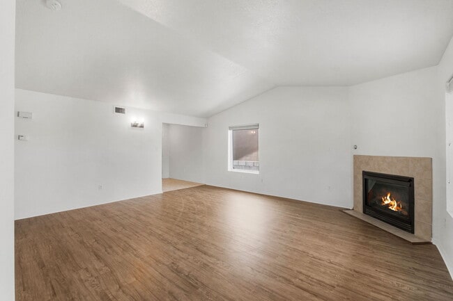 Building Photo - 11031 Deer Lodge Pl SE