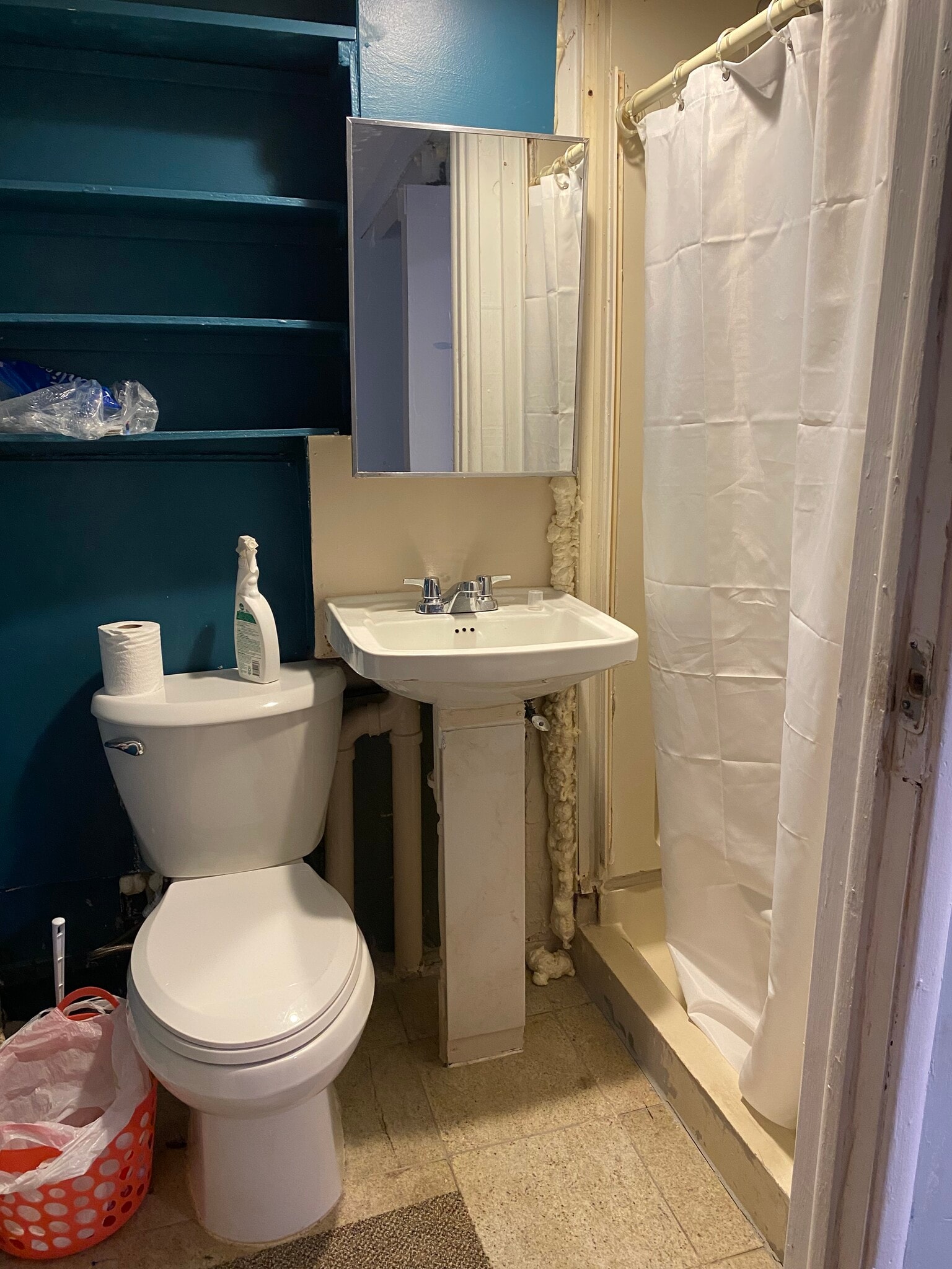 Rest room - 3107 S Fox St