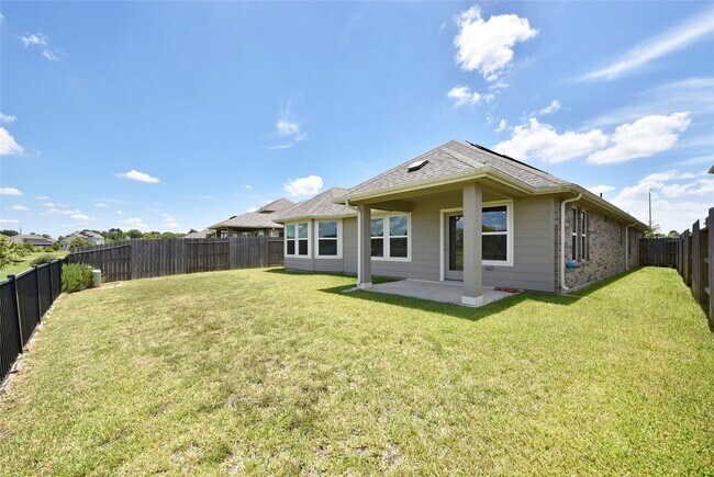 Building Photo - 1214 Oak Barrel Run