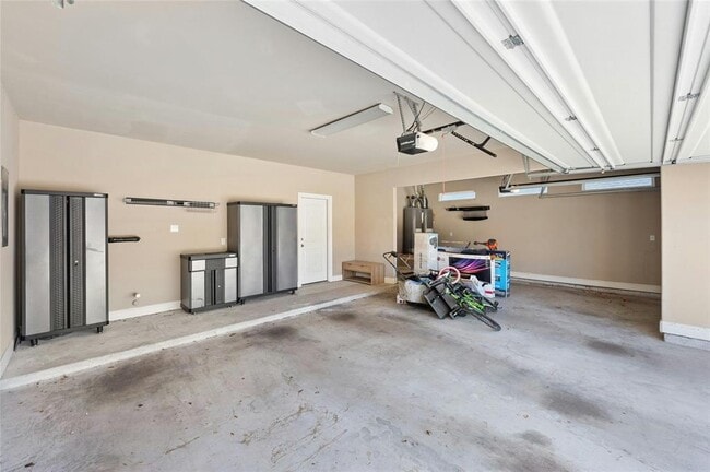 Building Photo - 8501 High Summit Ln