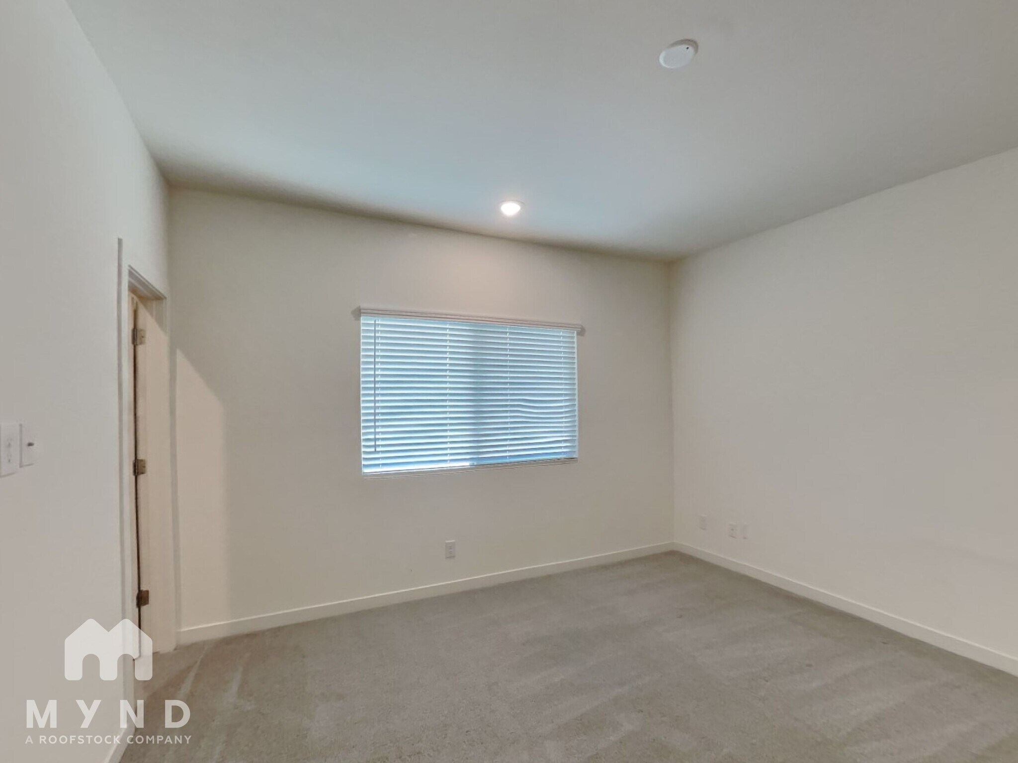 Building Photo - 961 E Wiley Way