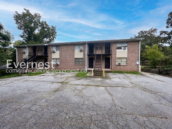 Building Photo - 4527 Glade Rd