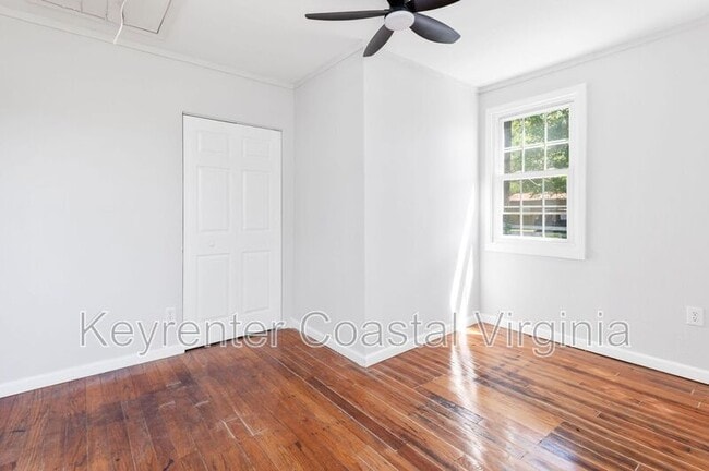 Building Photo - 518 Clay St