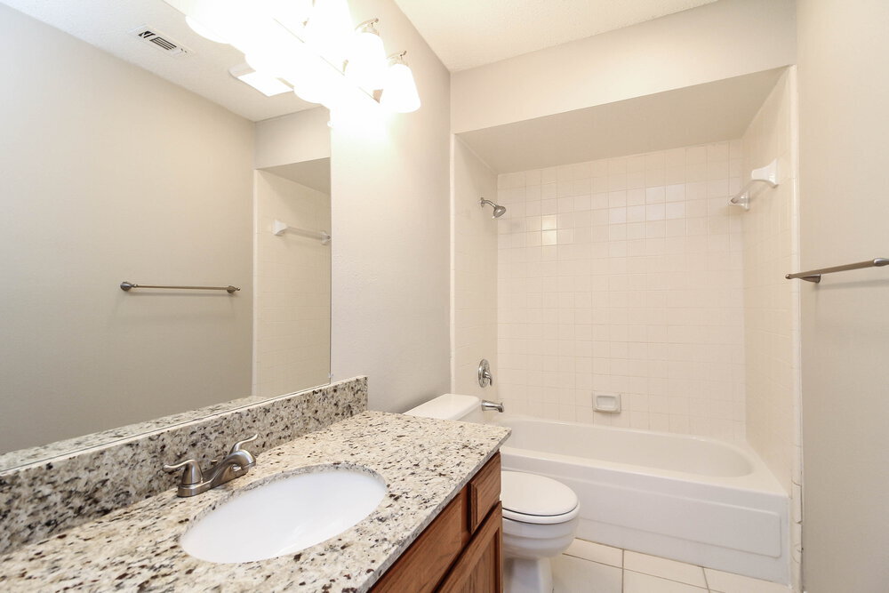 Building Photo - 2534 Bentley Dr