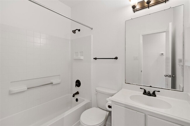 Building Photo - Jefferson Street, Pearland, TX 77584 - 3 BR 2 BA single-family home