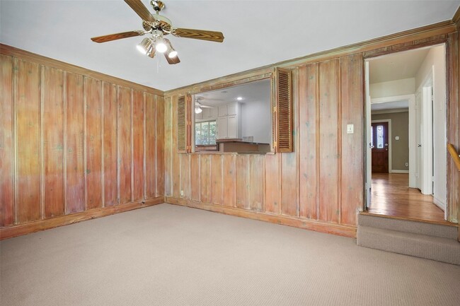 Building Photo - 7204 Meadow Lake Ave