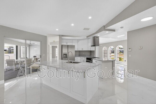 Building Photo - 18662 Arapahoe Cir