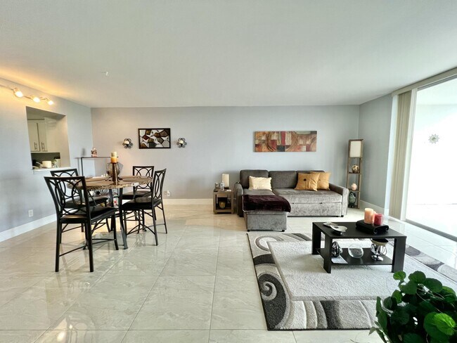 Building Photo - 4570 NW 18th Ave