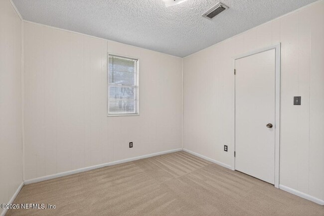 Building Photo - 8900 Crystal Springs Rd