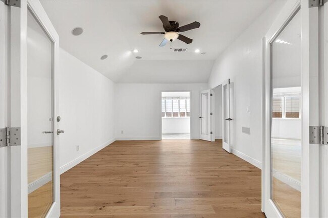 Building Photo - 3313 Oxsheer Dr