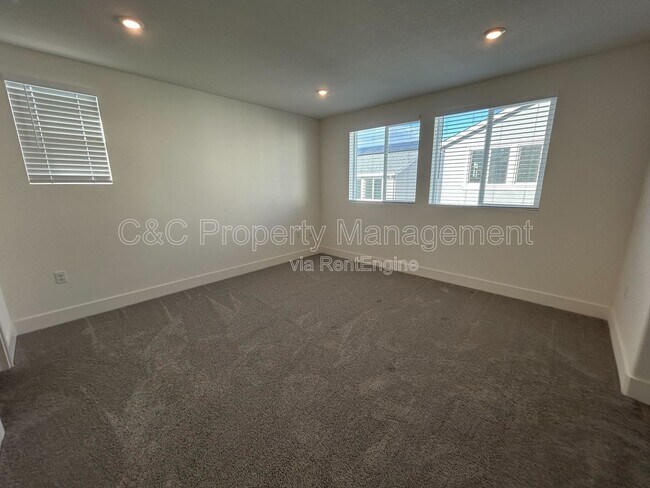 Building Photo - 158 Goldback St