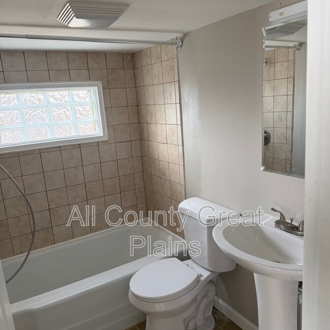 Building Photo - 4120 Adams St