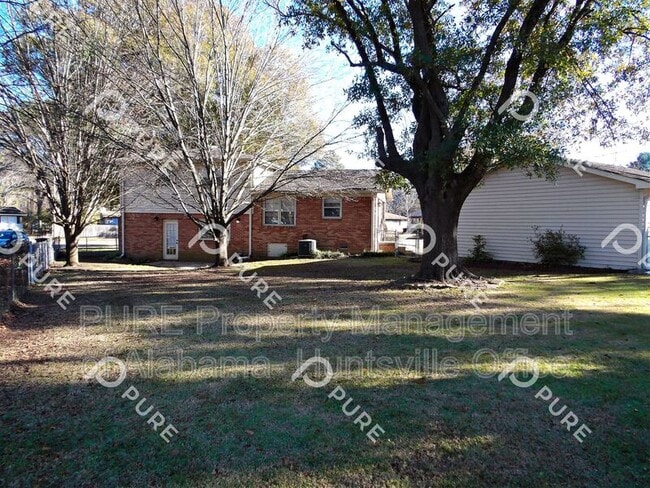 Building Photo - 1003 Heard Ct SE