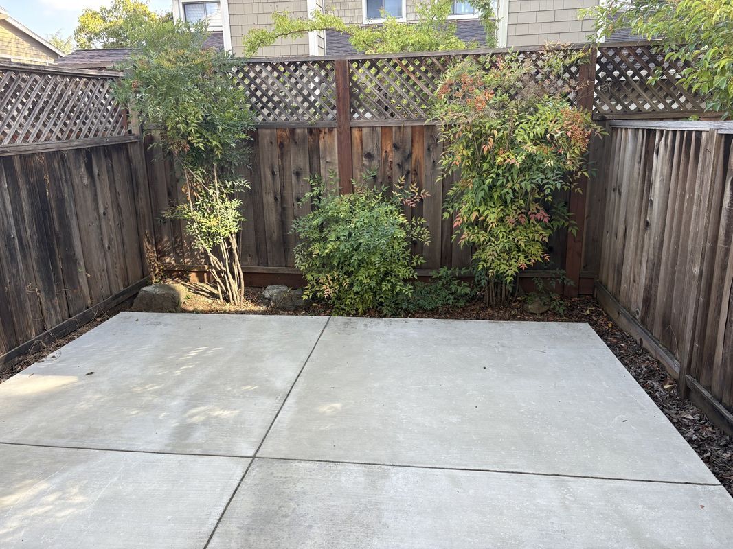 Building Photo - 101 Redding Rd