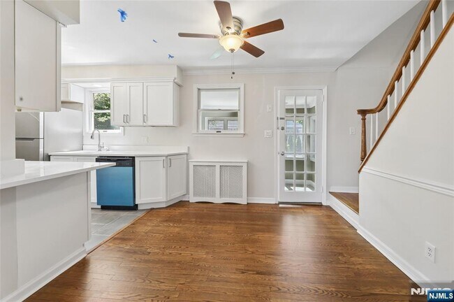 Building Photo - 35-10 Ferry Heights