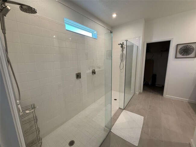 Building Photo - 1165 Lakeshore Breeze Pl