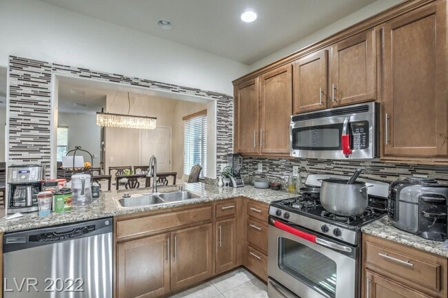 Building Photo - 10563 Longoria Garden St