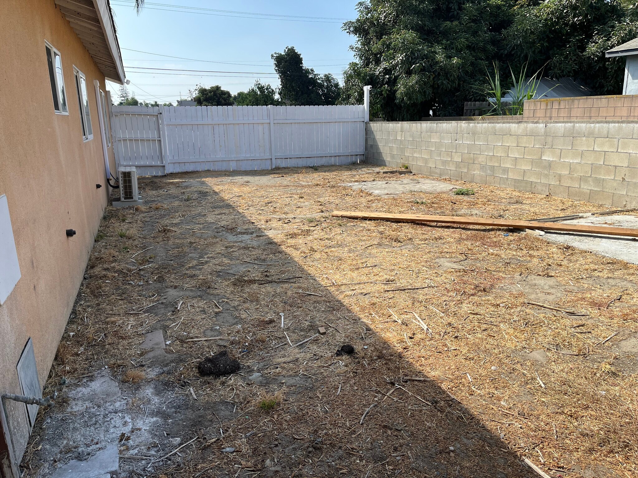 Building Photo - 2655 Parkway Dr
