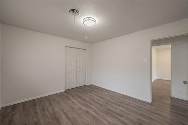 Building Photo - 2021 Glen Haven Dr