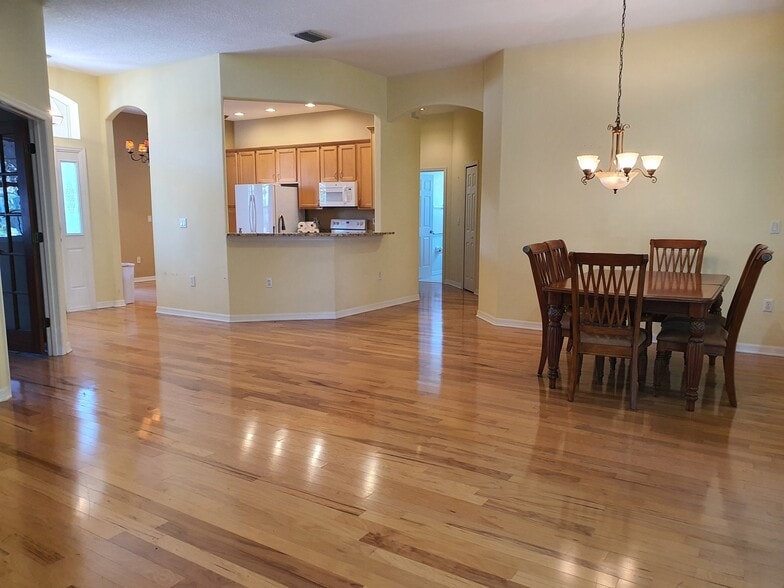 Building Photo - 6619 Copper Ridge Trail