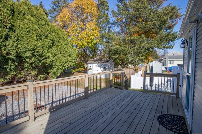 Building Photo - 10 Dorothy Rd