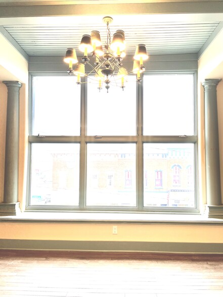 Old photography studio - 6 E Main St