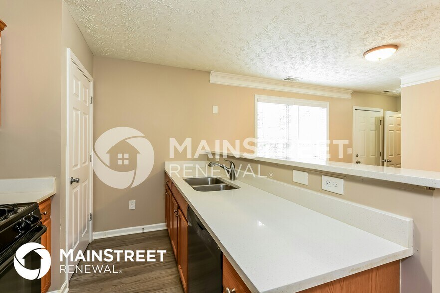 Building Photo - 4023 Riverside Pkwy