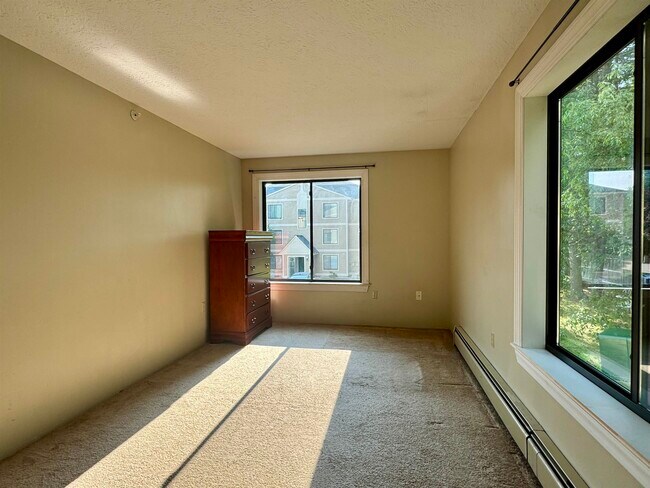 Building Photo - 19 Saco St