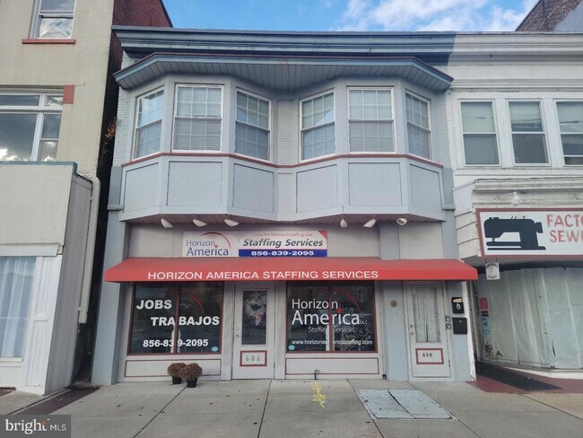 Primary Photo - 606 E Landis Ave