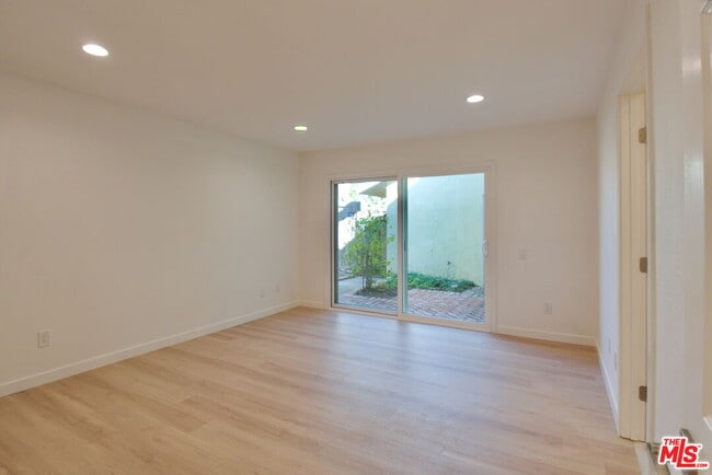 Building Photo - 24621 Aquilla Dr