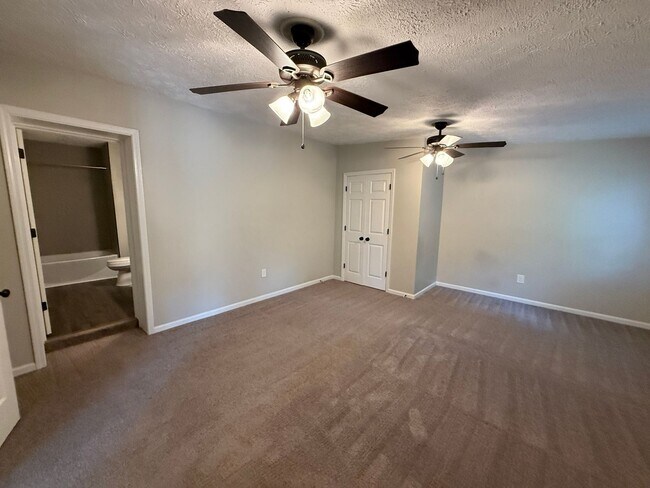 Building Photo - Tranquil 3 Bed 2 Bath Home in Raeford