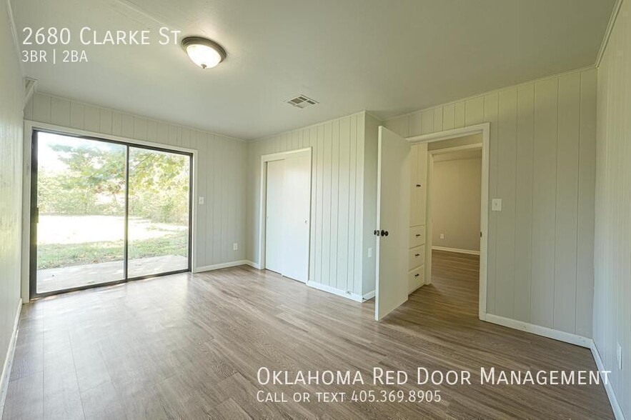 Building Photo - 2680 Clarke St