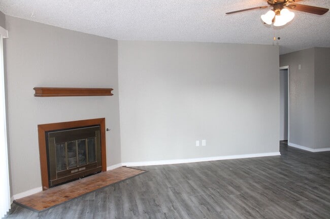 Building Photo - Putnam City Schools