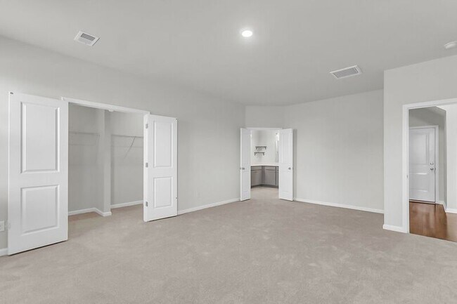 Building Photo - 425 Ribiero Dr