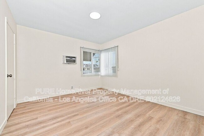 Building Photo - 4427 Murietta Ave
