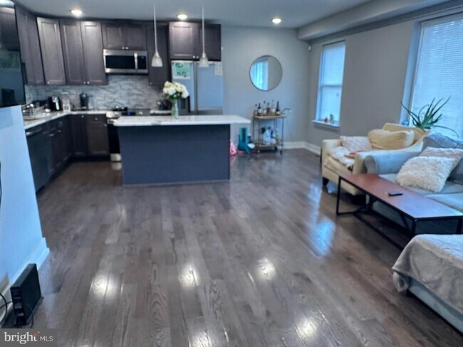 Building Photo - 1505 Parrish St