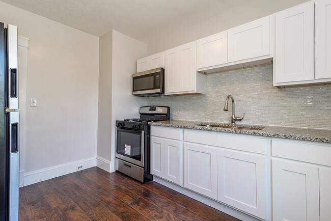 Building Photo - 19610 Shawnee Ave