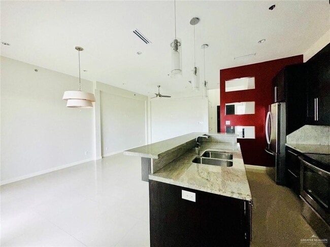 Building Photo - 29 Pineridge Ln