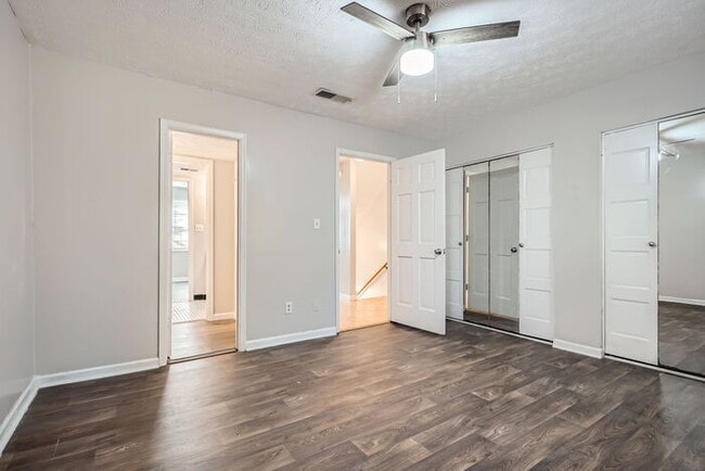 Building Photo - Charming 2-Bedroom Town Home for Rent in Morrow, GA