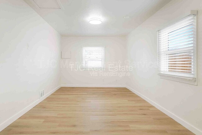 Building Photo - 1741 Newark St