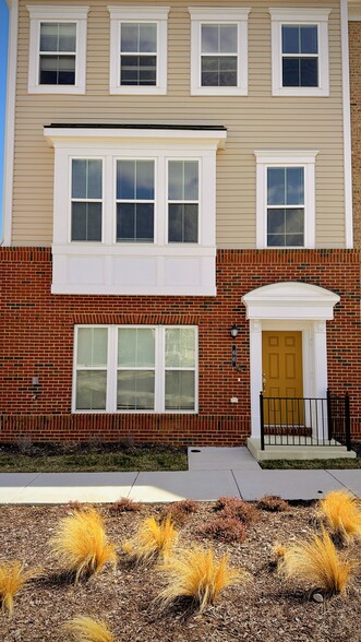 Building Photo - 66 Garden Meadow Pl
