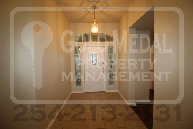 Building Photo - Willamette Wins – Where Convenience Meets Everyday Living!