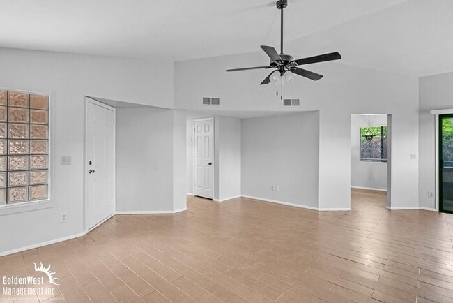 Building Photo - Stunning 2Bdm 2Ba Home in the Heart of Gle...