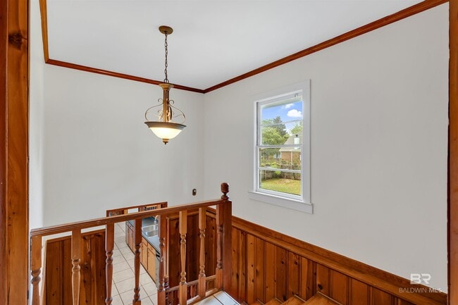 Building Photo - 6425 Village Point Dr