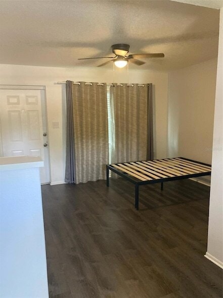 Building Photo - 1401 E Alfred St